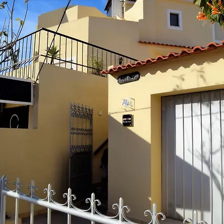 アパート Aurora ラゴス