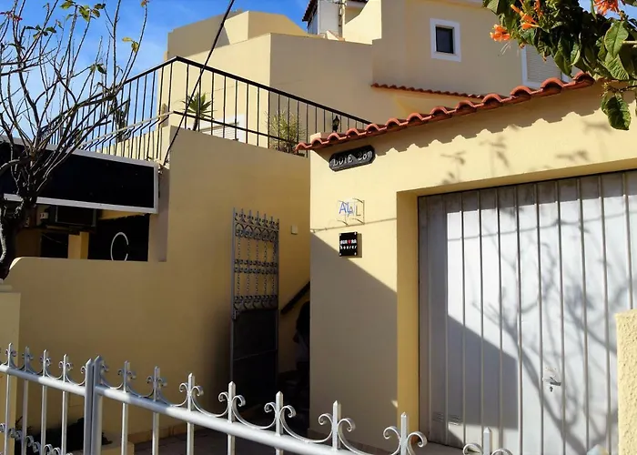 アパート Aurora ラゴス